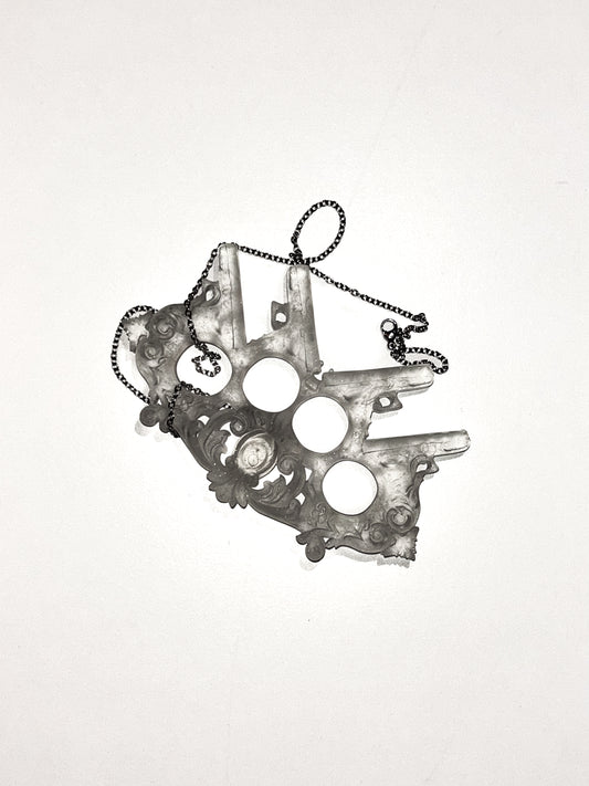 .:. (11) TRANSPARENT RESIN GUN ORNAMENTAL KNUCKLE PENDANT .:.